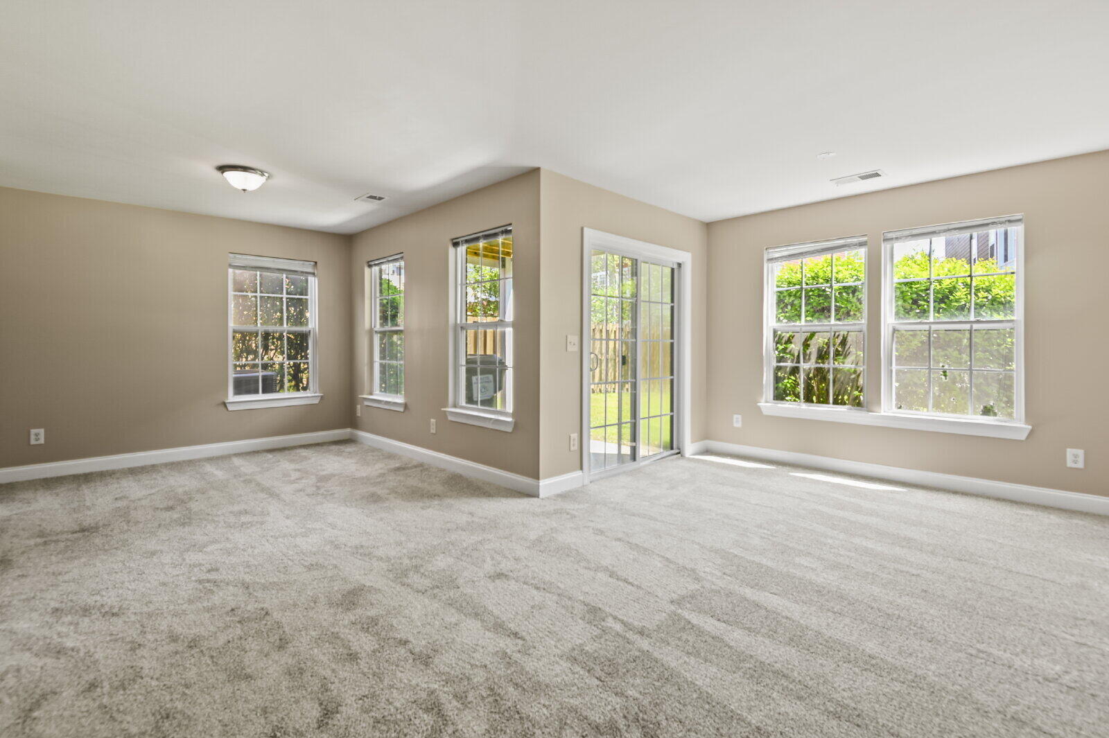 Property Photo: 9034 Parlor Drive SC 29456