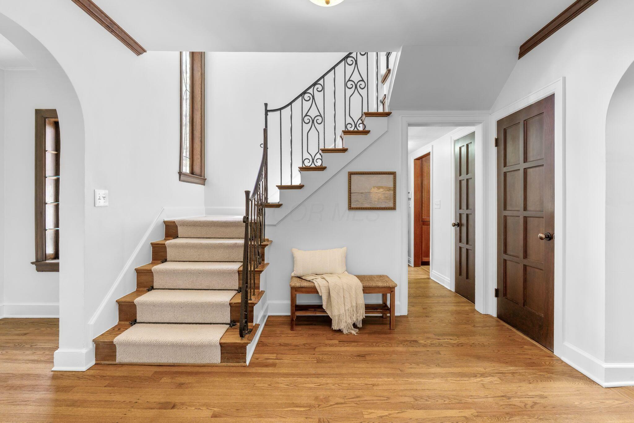 Property Photo: 2134 Yorkshire Road OH 43221
