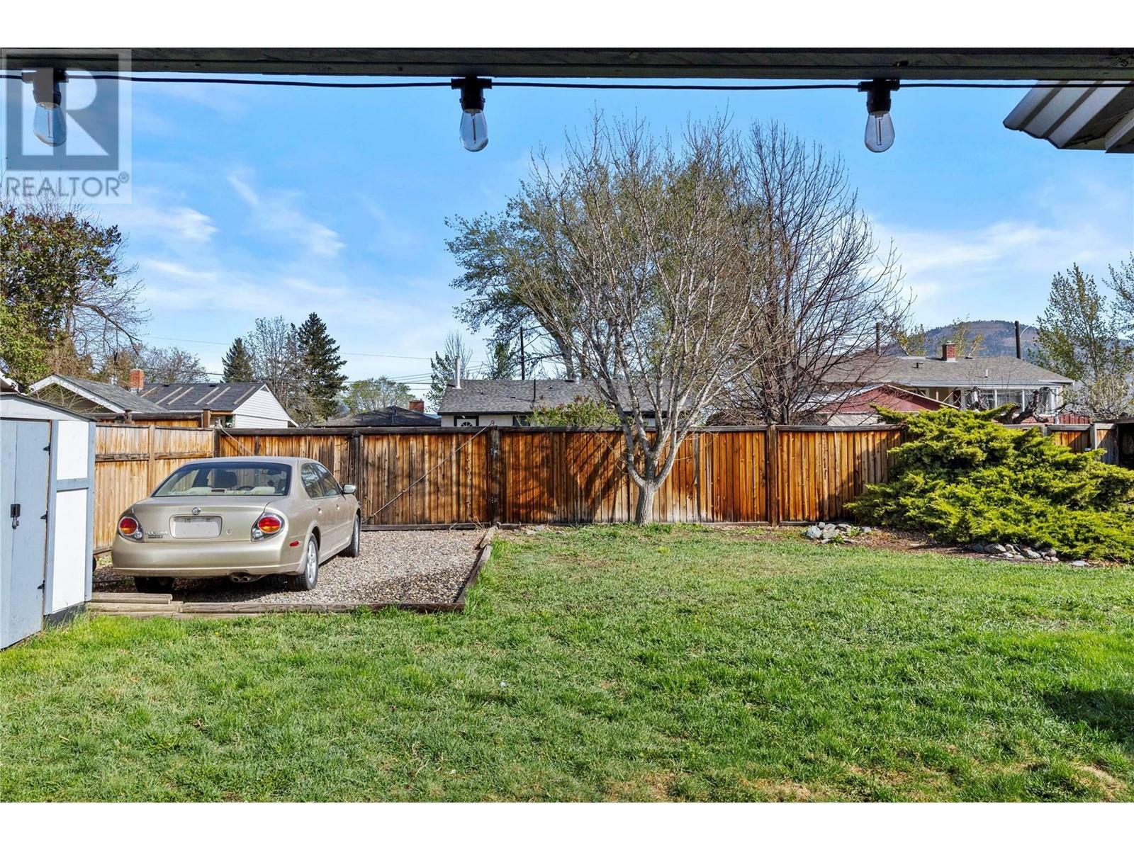 Property Photo: 285 Alder Avenue BC V2B 1J2