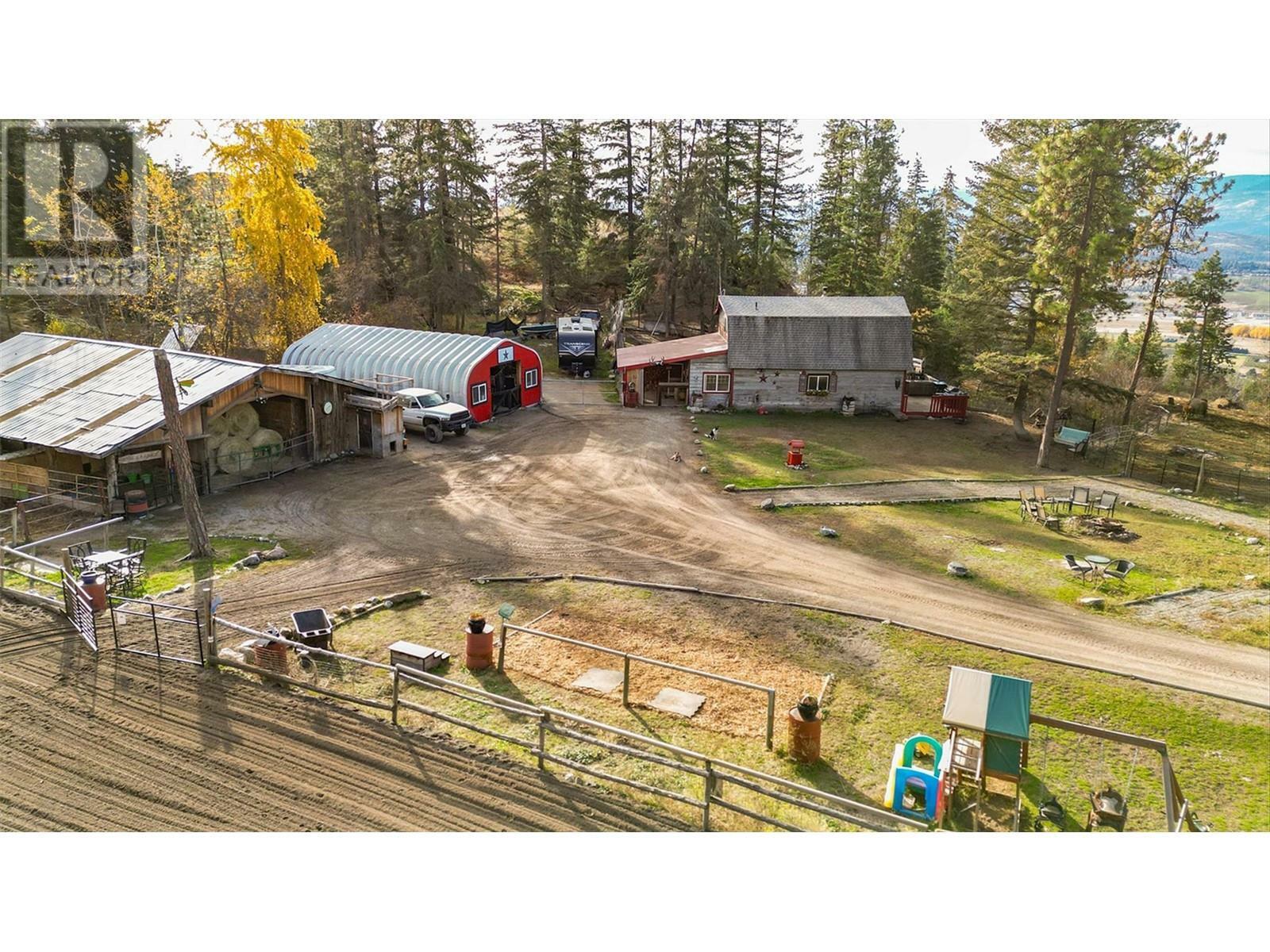 Photo de la propriété: 5974 Farmers Drive BC V1P 1A3