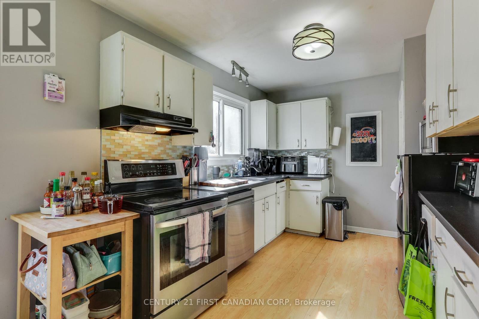 Property Photo: 1153 Melsandra Avenue ON N5Y 4N8