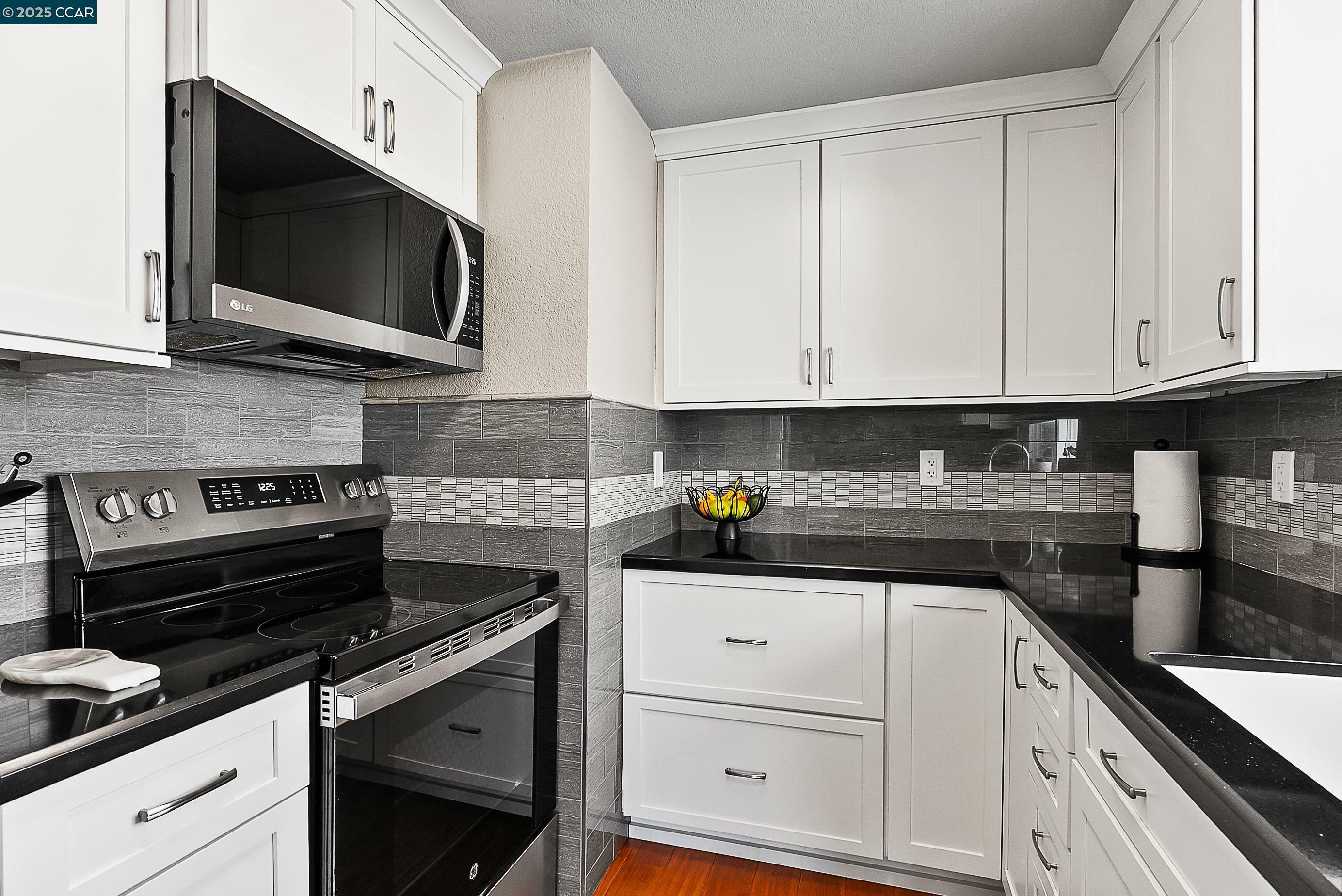 Property Photo: 1817 Shirley Dr CA 94510