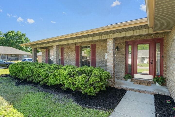 Property Photo:  1863 Bay Pine Circle  FL 32563