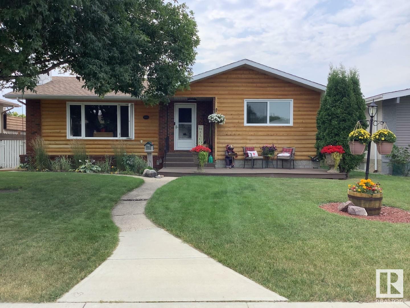 15012 73A Street NW  Edmonton AB T5C 0W6 photo