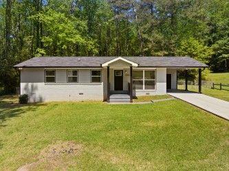 Property Photo: 2340 Cresta Drive GA 30032