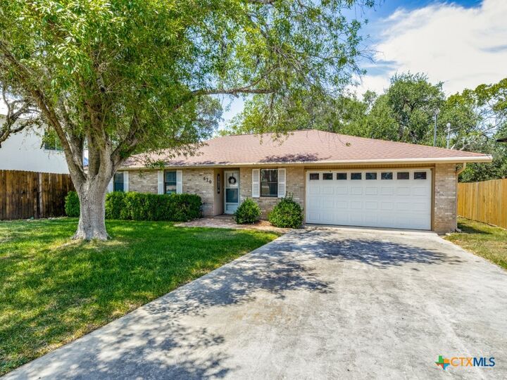 Property Photo:  620 Lake Island Drive  TX 78133