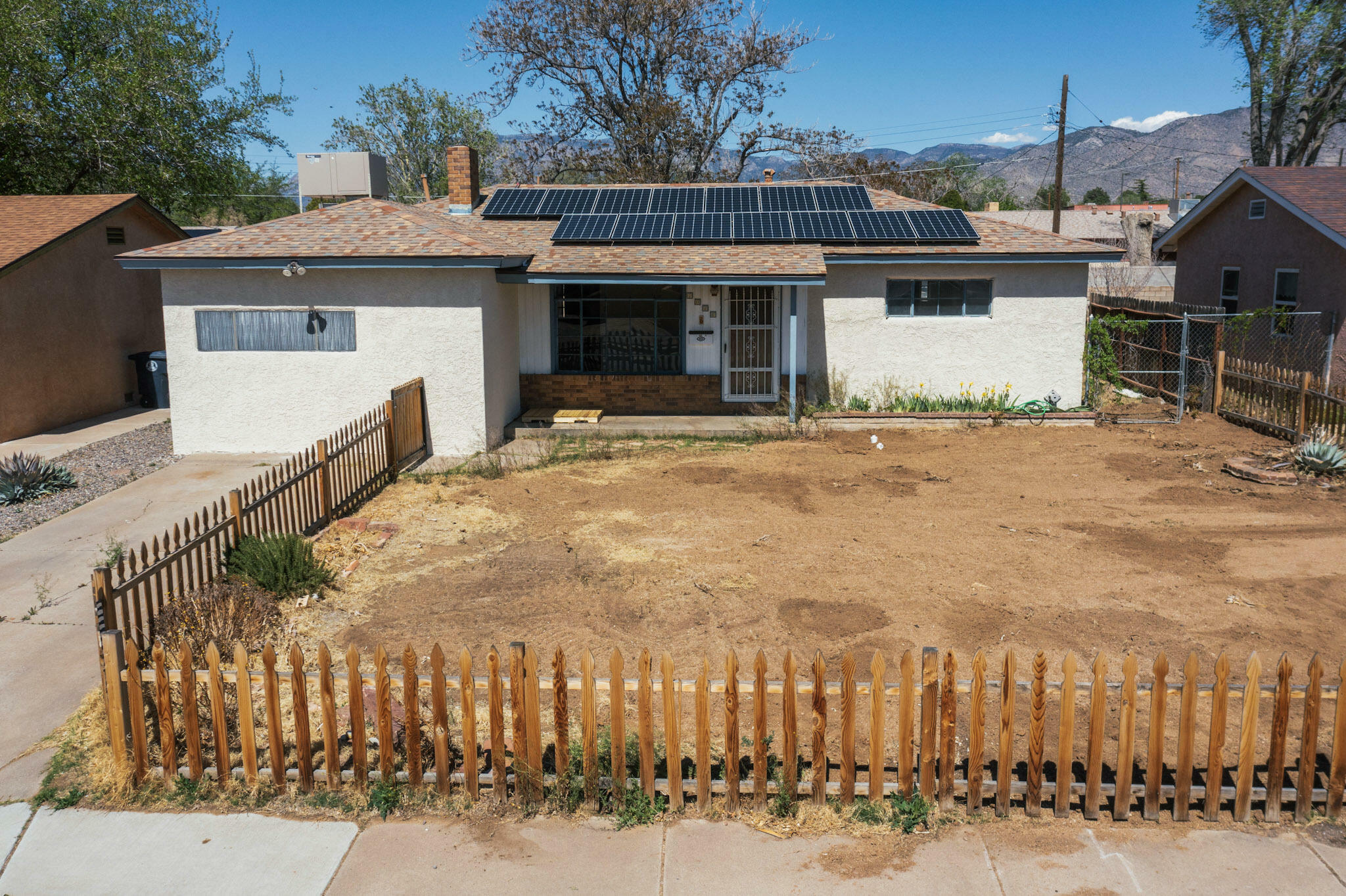 Property Photo: 1016 Field Drive NE NM 87112
