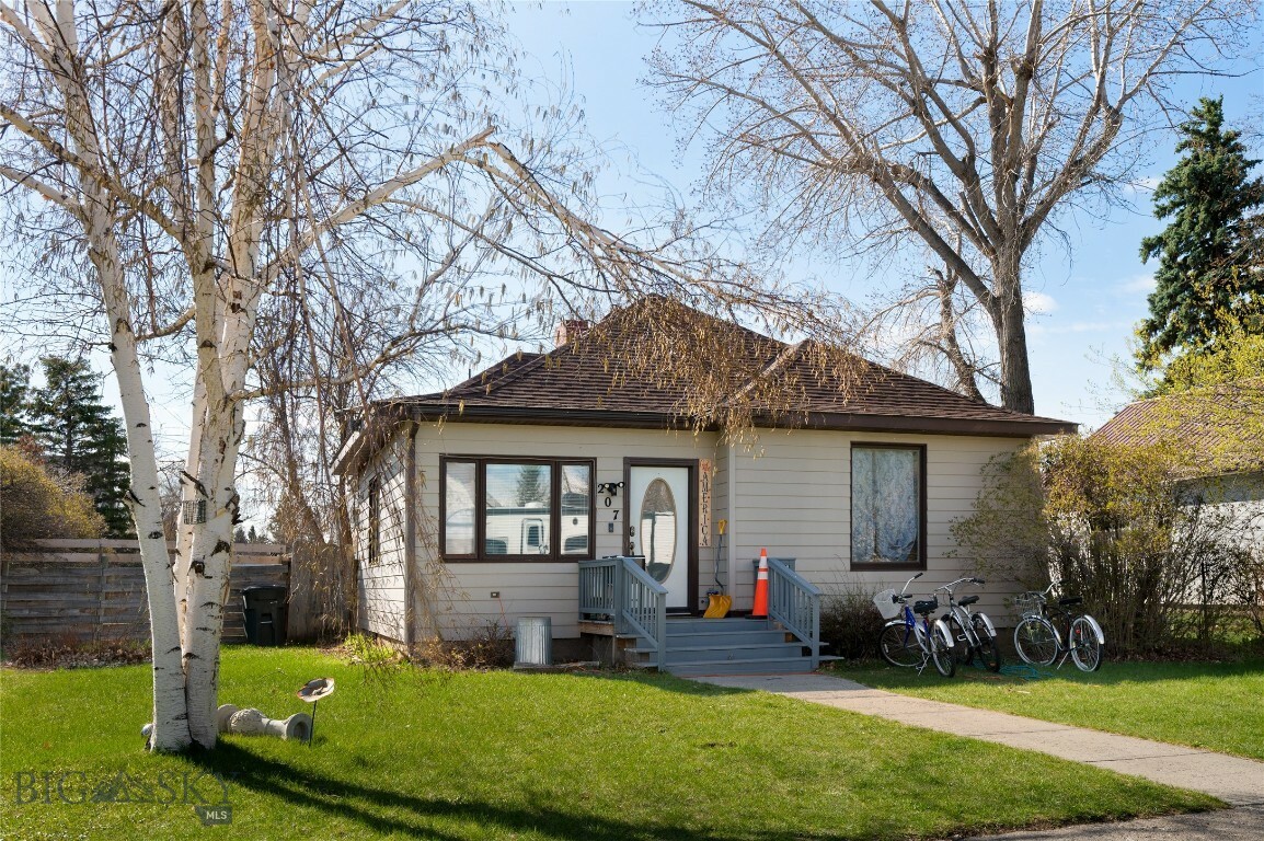 Property Photo: 207 W 3rd Avenue MT 59011