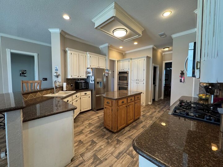 Property Photo: 814 Sunset Trail TX 77515