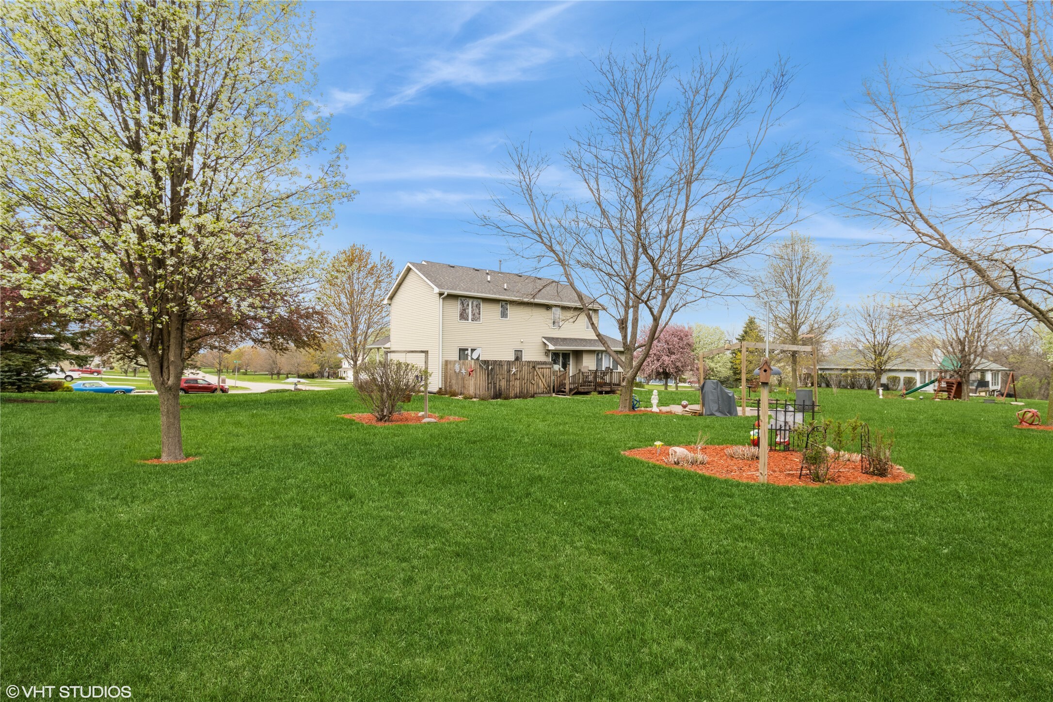 Property Photo: 9601 NE 28th Court IA 50021