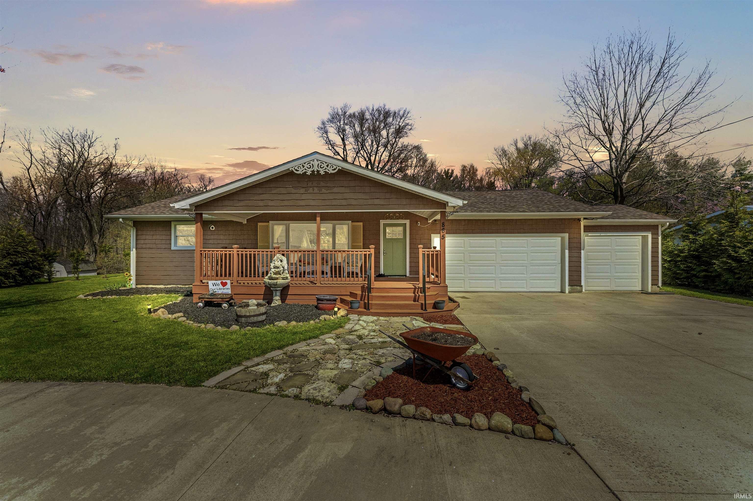 Property Photo: 865 Chambers Street IN 46784-9707