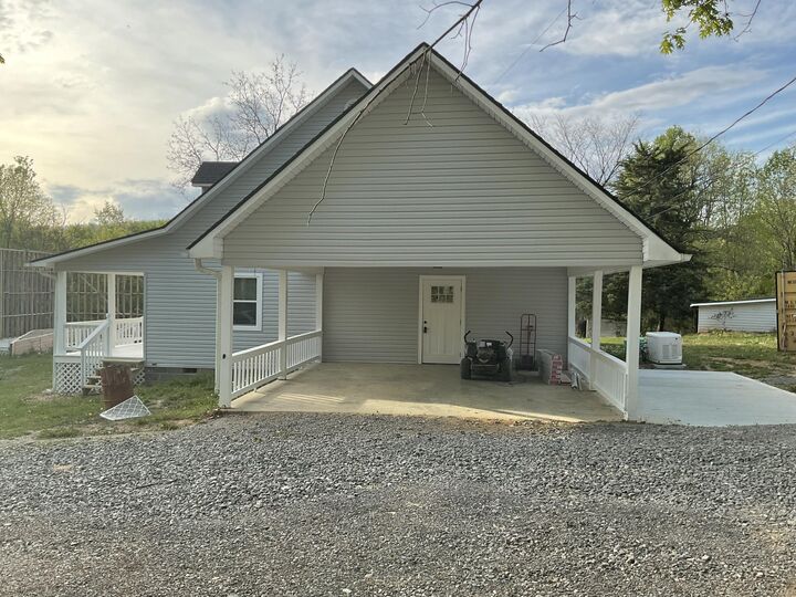 Property Photo:  2324 Johnsons Ridge Road  TN 37869 