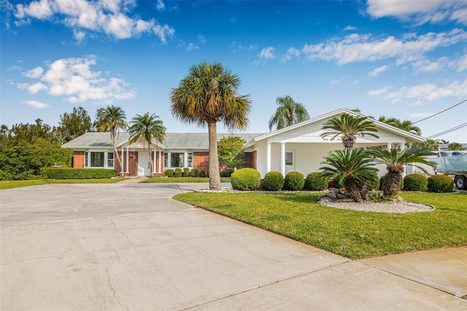 Property Photo: 8727 Bay Crest Lane FL 33615