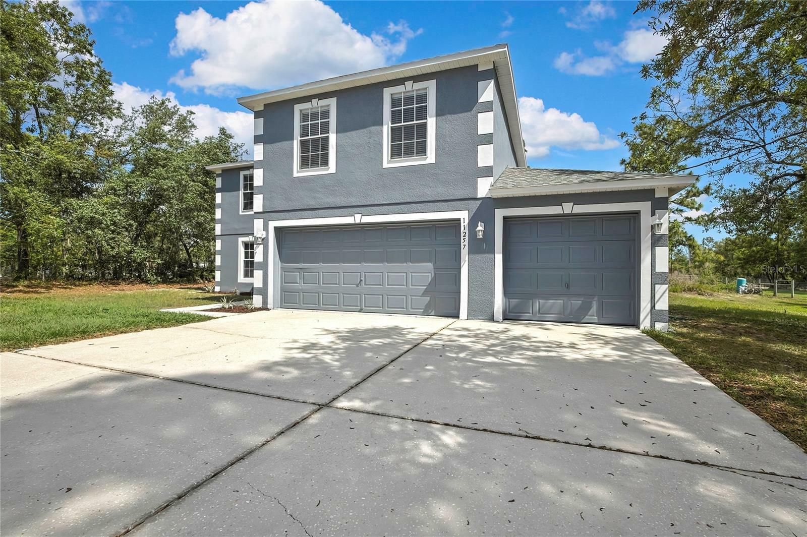 11257 Persimmon Avenue  Weeki Wachee FL 34614 photo