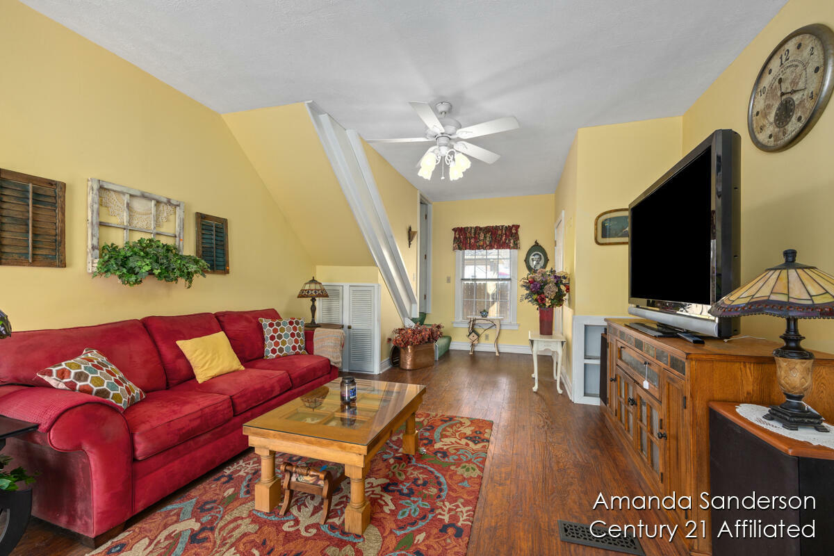 Property Photo: 854 Knapp Street NE MI 49505