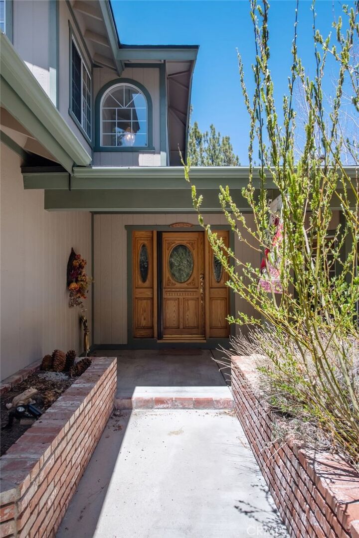 Property Photo:  42784 Edelweiss Drive  CA 92315 