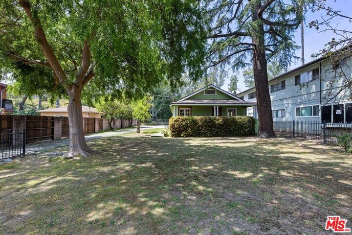 Property Photo:  1531 Mentone Avenue  CA 91103 