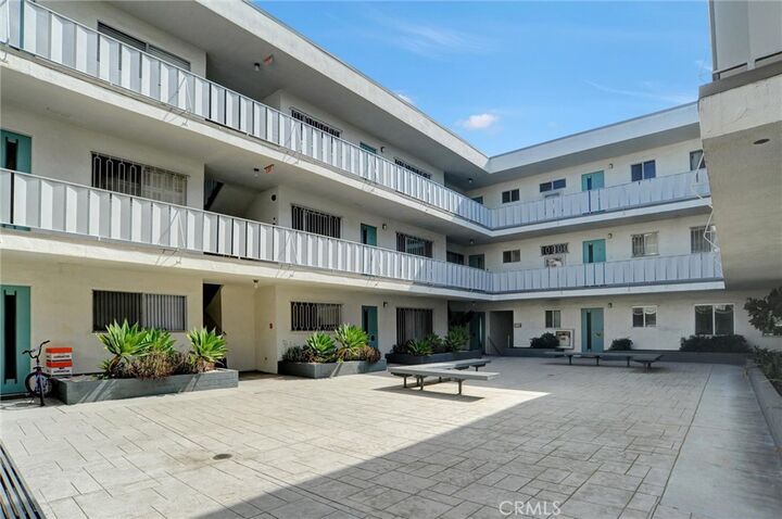 Property Photo: 4343 Finley Avenue 35 CA 90027