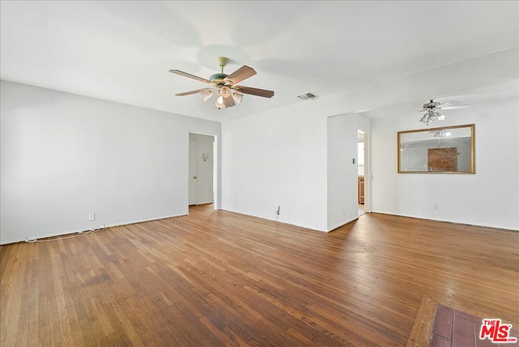 Property Photo: 8943 Kittyhawk Avenue CA 90045