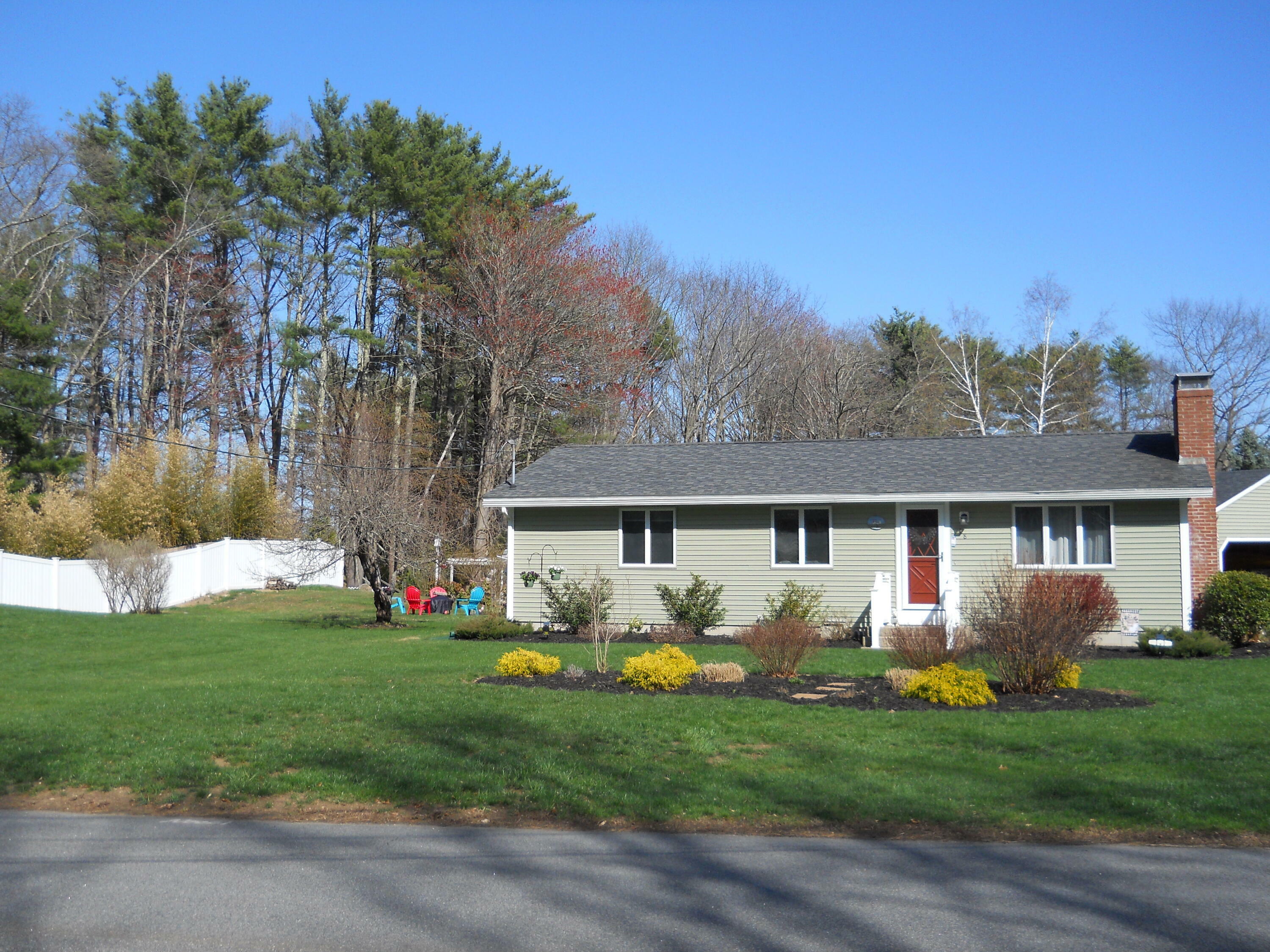 Property Photo: 18 Hershey Lane ME 04090