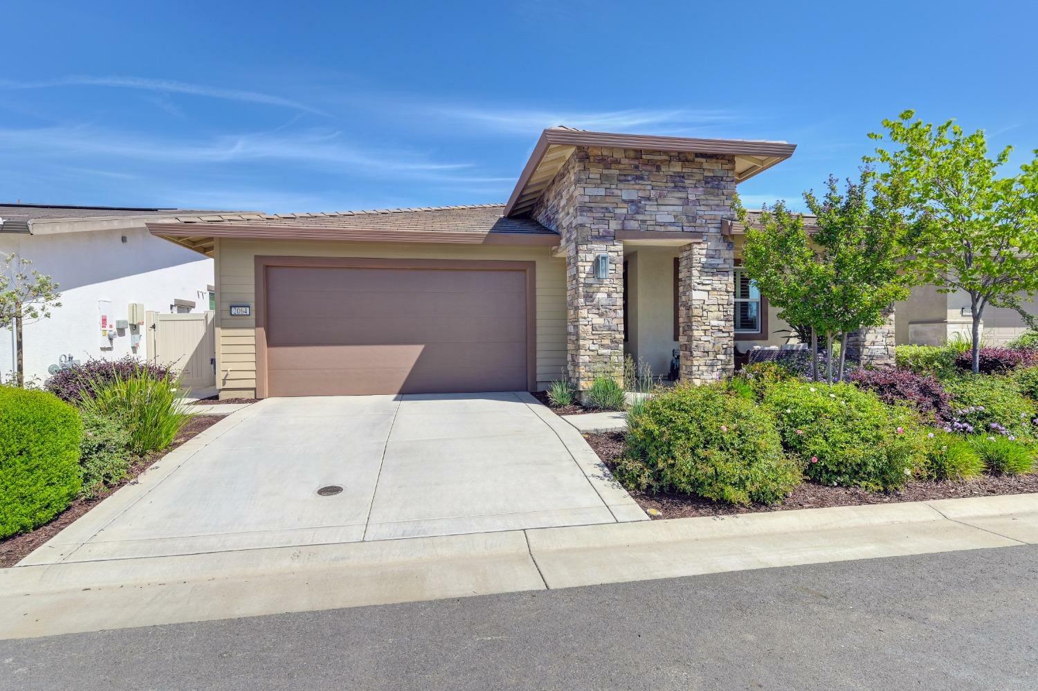Property Photo: 2064 Earthlight Lane CA 95747