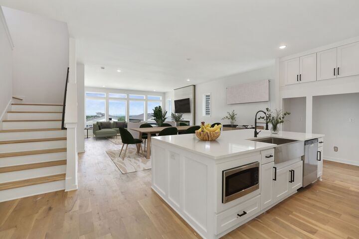 Property Photo: 1580 Boxwood Dr TN 37211