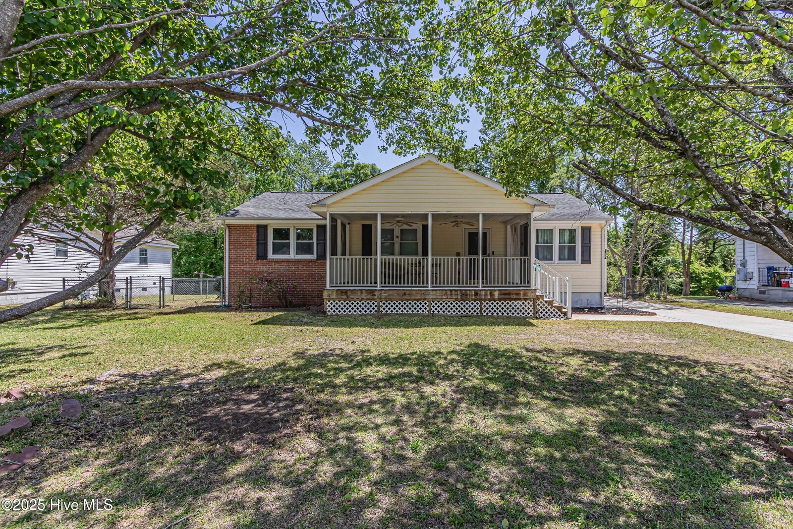 Property Photo: 602 Aztee Road NC 28540