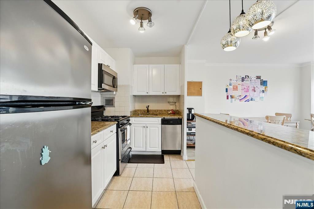 Property Photo: 135 Montgomery Street 20H NJ 07302