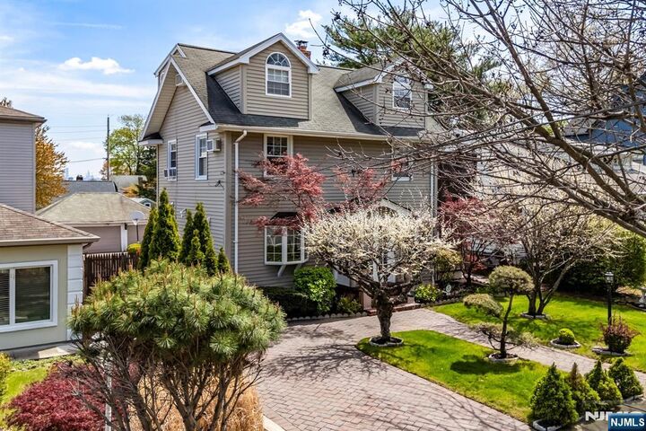 Property Photo:  277 Orient Way  NJ 07070 