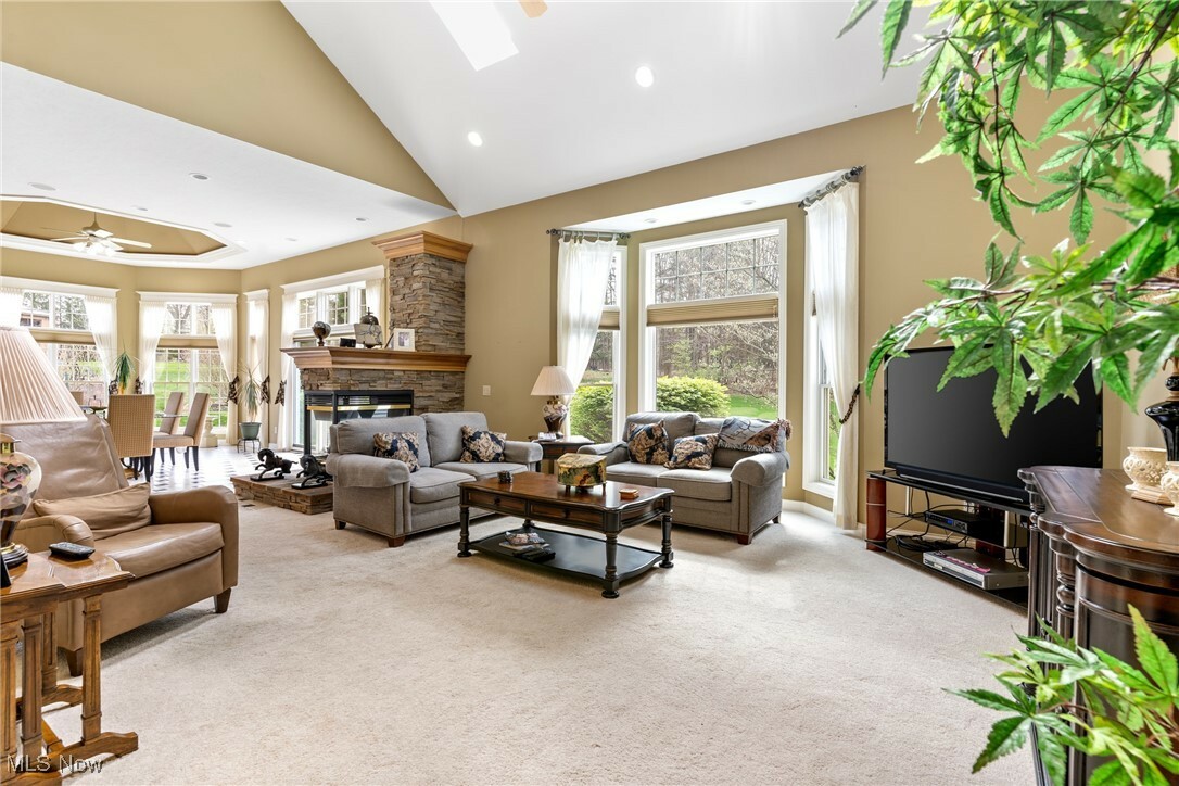 Property Photo: 420 Wakefield Run Boulevard OH 44233