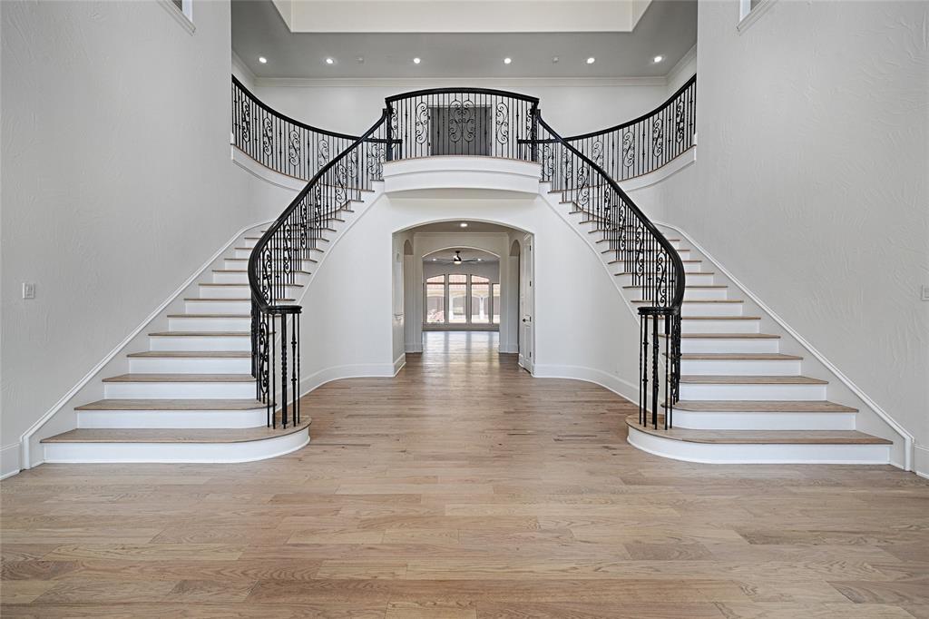 Property Photo:  6301 Churchill Way  TX 75230 
