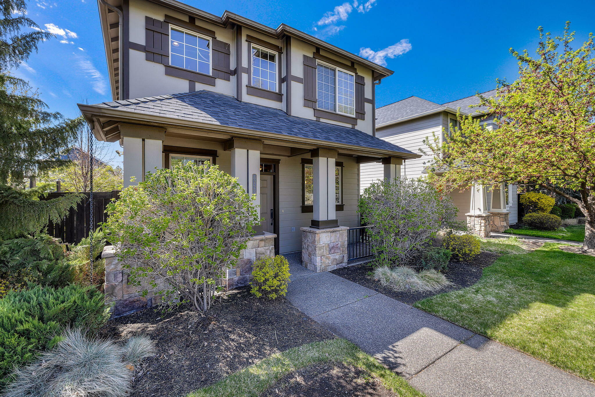 Property Photo: 3723 NE Purcell Boulevard OR 97701