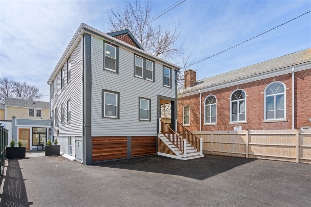 Property Photo: 202 Elm St. North 2 MA 02140