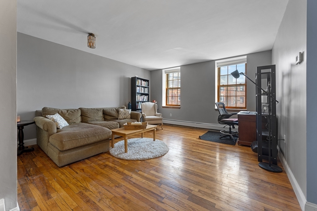 Property Photo:  165 Winnisimmet St 2C  MA 02150 