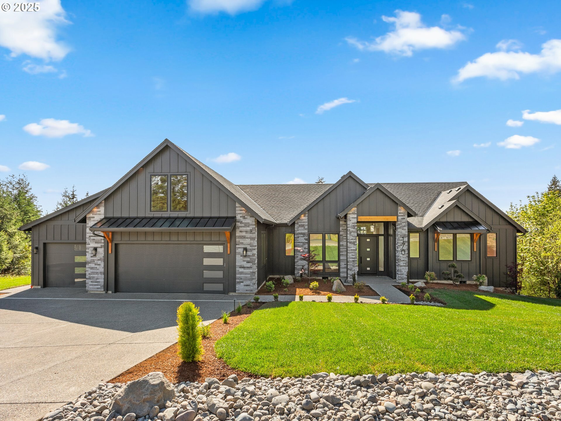 170 Pandora Point Rd  Woodland WA 98674 photo