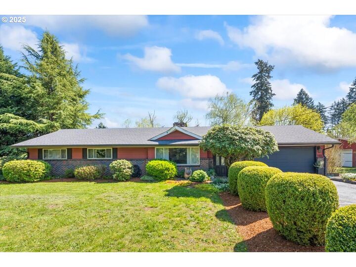 Property Photo: 9811 NE 152nd Ave WA 98682