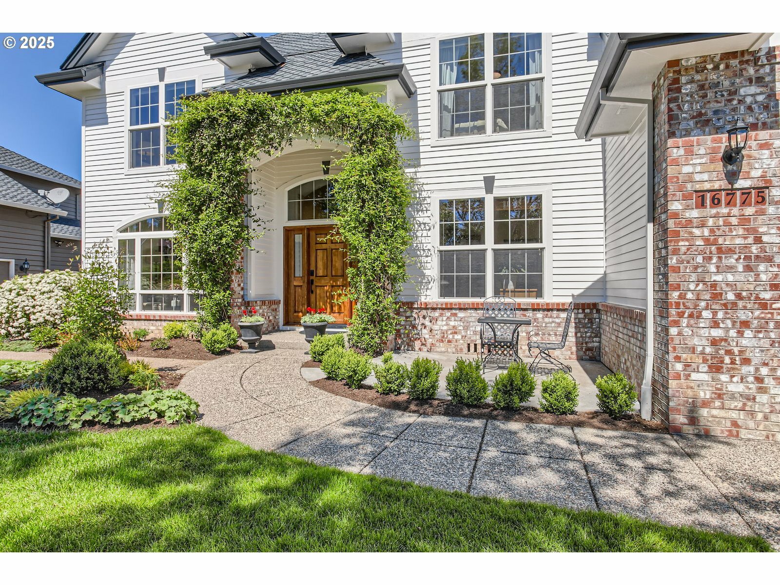 Property Photo: 16775 NW Sandelie Ct OR 97006