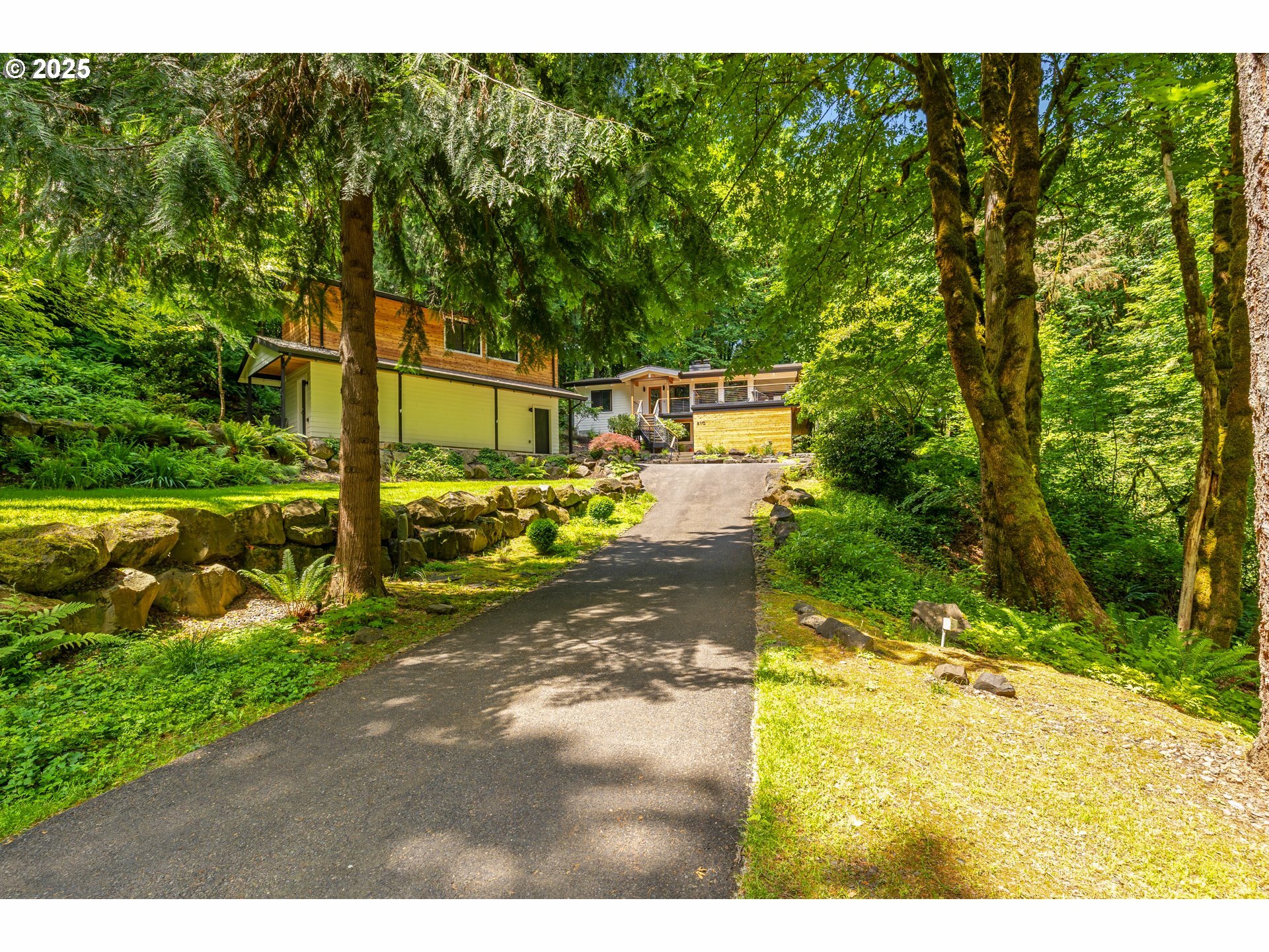 Property Photo: 610 Atwater Rd OR 97034