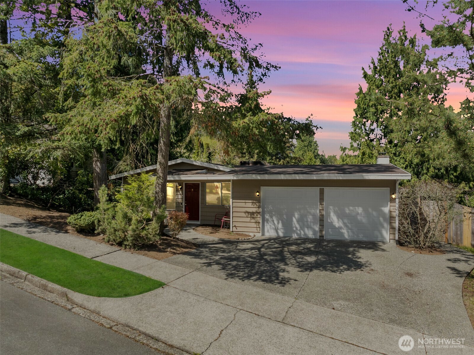 Property Photo: 16128 NE 57th Street WA 98052