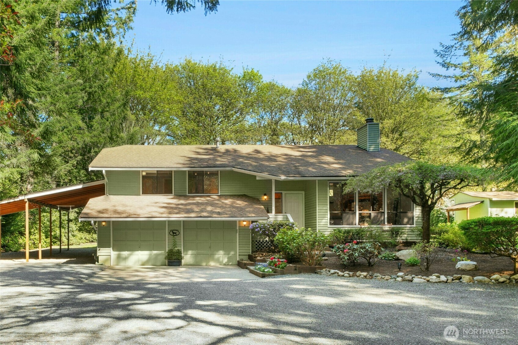 Property Photo: 17540 164th Avenue NE WA 98072