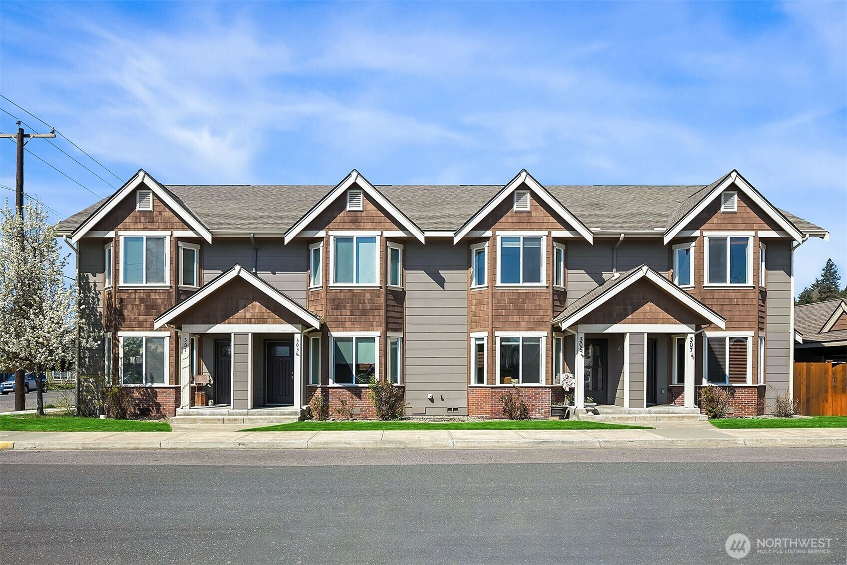 305 N Wright Avenue  Cle Elum WA 98922 photo