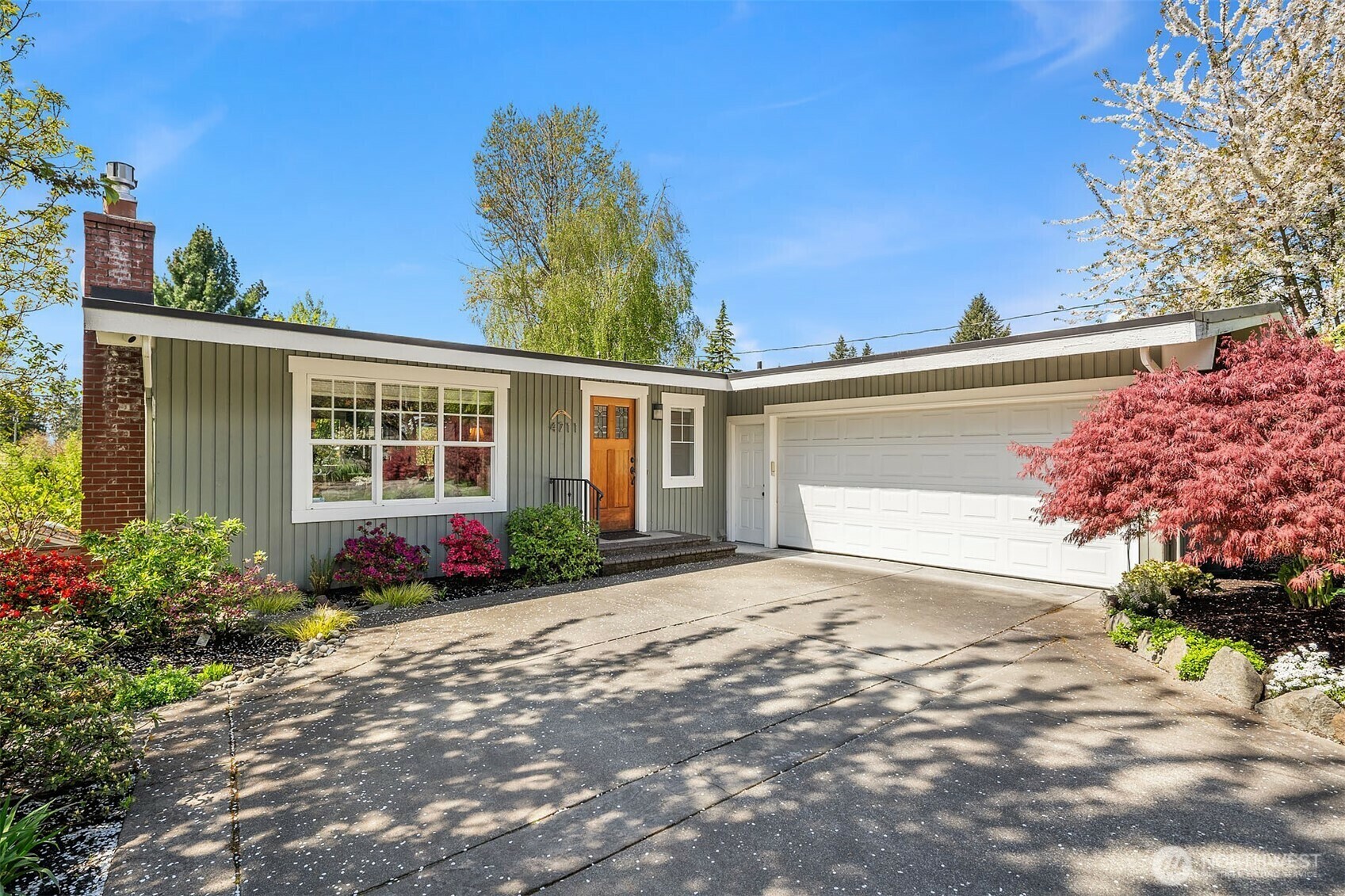 4711  110th Avenue NE  Kirkland WA 98033 photo