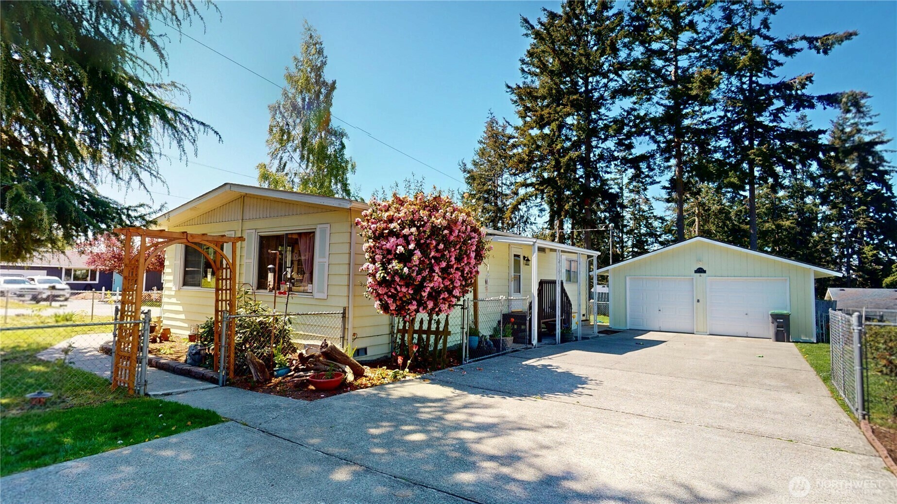Property Photo: 4317 Hamilton Drive WA 98277
