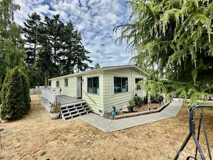 4317  Hamilton Drive  Oak Harbor WA 98277 photo