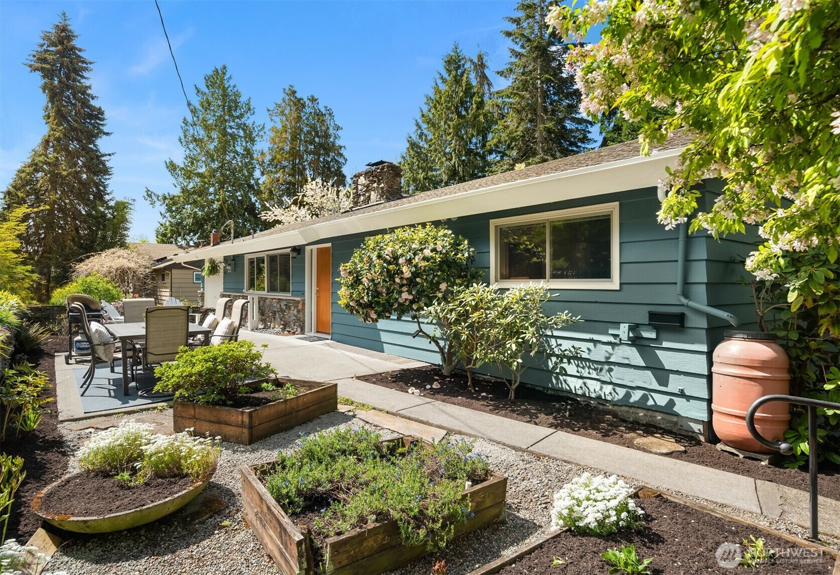 Property Photo:  8711  25th Avenue NE  WA 98115 