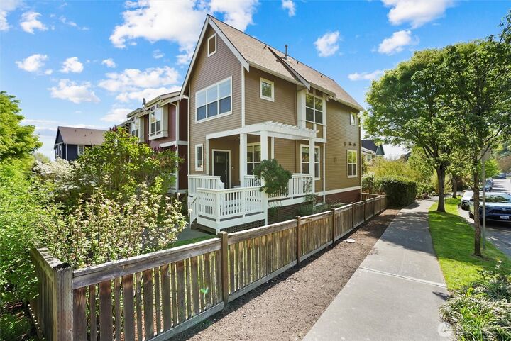 Property Photo: 4370 28th Avenue S WA 98108