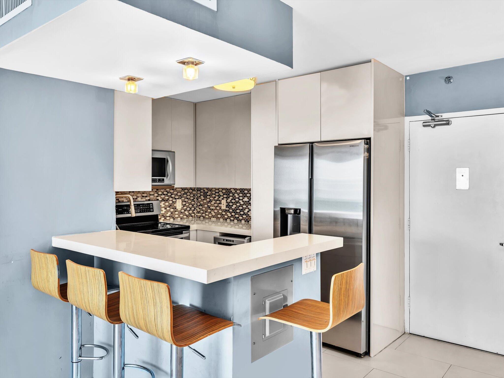 Property Photo: 1200 West Avenue Ph19 FL 33139