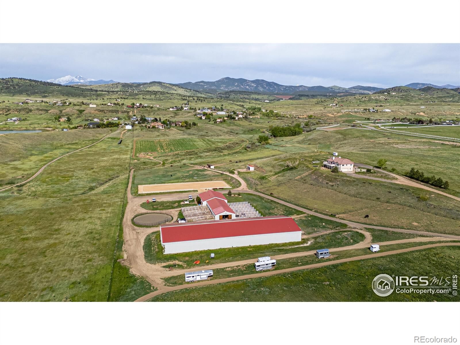Property Photo:  871 N County Road 23E  CO 80513 
