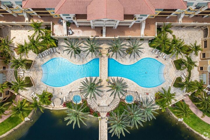Property Photo: 16101 Emerald Estates Dr 342 FL 33331