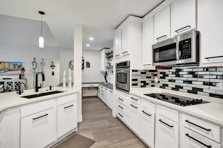 Property Photo:  16101 Emerald Estates Dr 342  FL 33331 